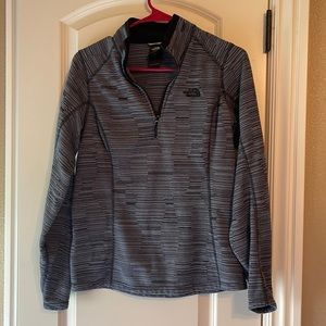 The north face 1/4 zip pullover